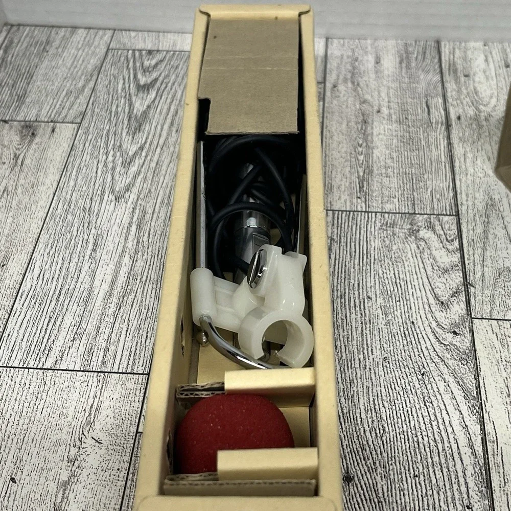 Vintage Realistic 33-1050A Ultra-Slim Condenser Microphone Radio Shack w/ Box
